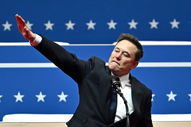 TikTok cierra la cuenta del documental sobre Musk